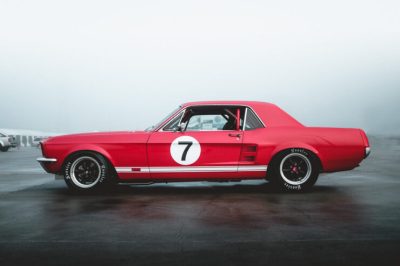 Ford-Mustang-390-GT-1-740x493